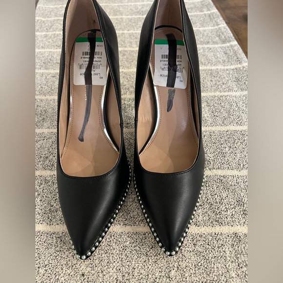 BCBGENERATION Black Pump With Silver Studs - Picture 3 of 7